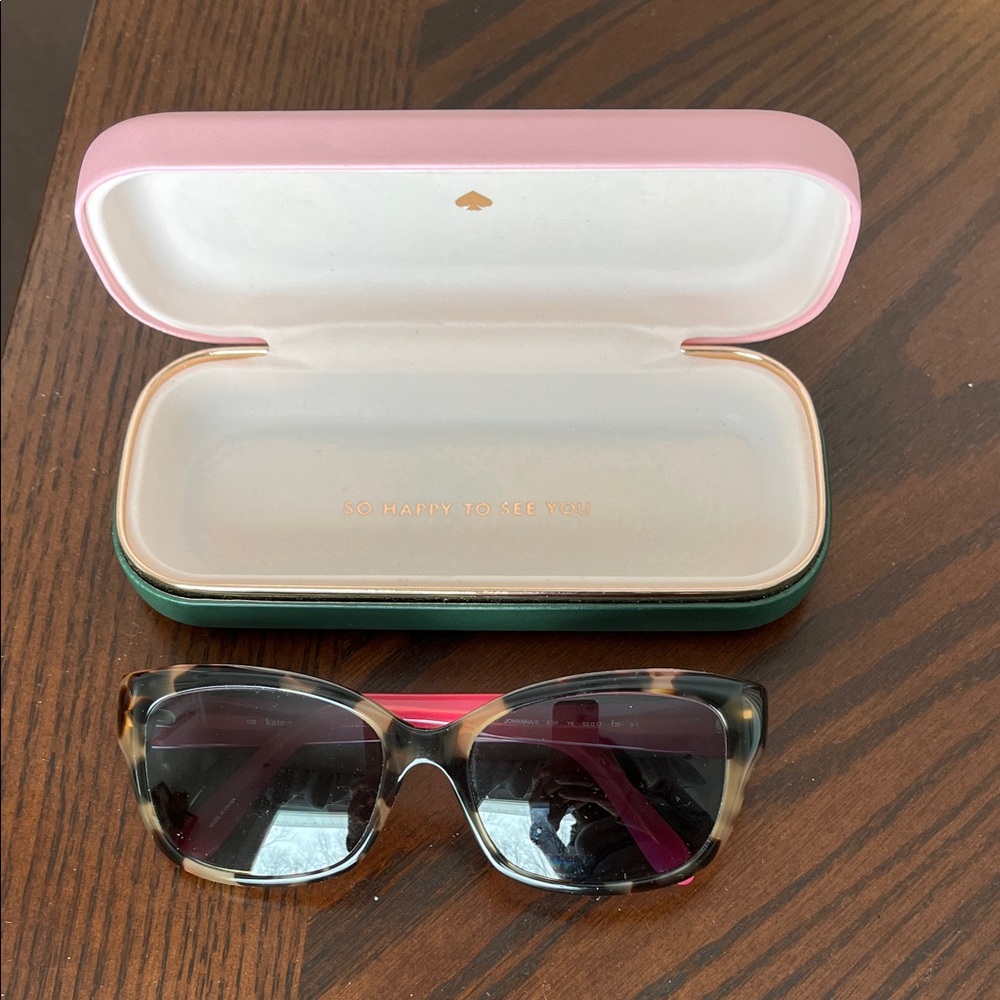 Kate spade ♠️- Stylish Tortoiseshell Sunglasses with Pink accents